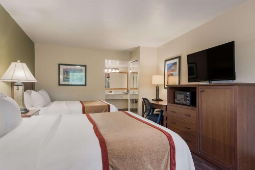 Best Western Town And Country Inn image 10