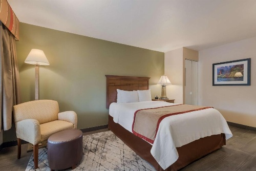 Best Western Town And Country Inn image 13