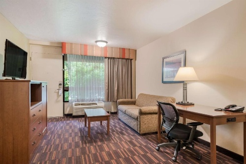 Best Western Town And Country Inn image 19