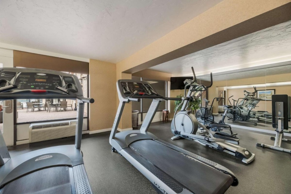 Best Western Town And Country Inn Image 25