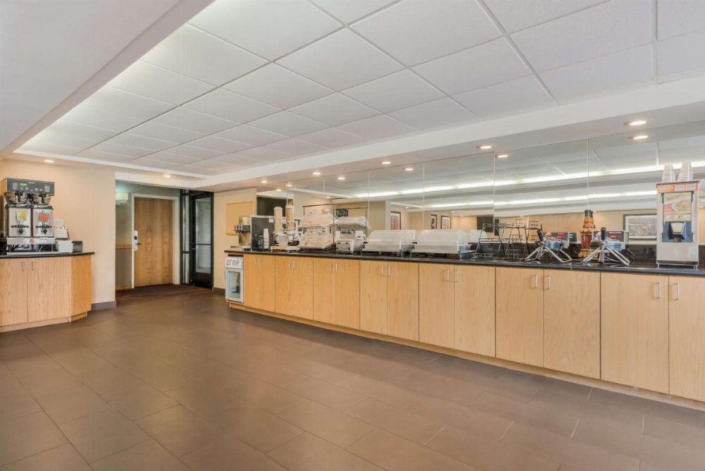 Best Western Town And Country Inn Image 28